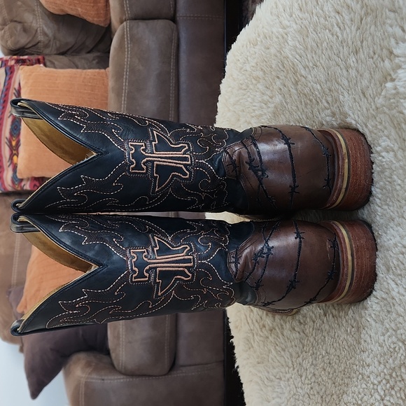 Men's *Keep Out With Longhorn Lights" Handmade Brown Leather Cowboy Boots ๐ค ๐ข๐ - Picture 9 of 17